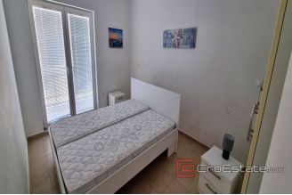 014 2041 52 House with pool and sea view for sale