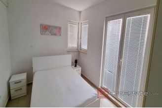 014 2041 52 House with pool and sea view for sale