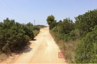 003 5235 30 Hvar land with sea view for sale