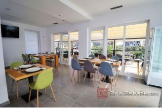 018 2031 74 island ciovo apartment house with restaurant for sale