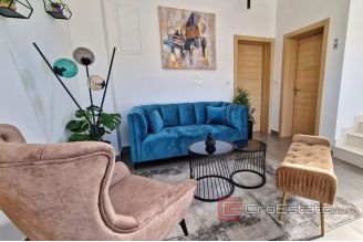 018 2031 74 island ciovo apartment house with restaurant for sale