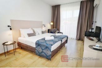 018 2031 74 island ciovo apartment house with restaurant for sale