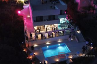 018 2031 74 island ciovo apartment house with restaurant for sale