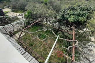 014 2030 48 Vodice Apartment house for sale