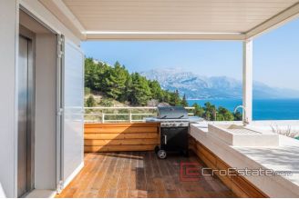 013 2030 47 Omis Villa with open sea view for sale