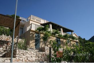 010 5238 30 Brac house with open sea view for sale