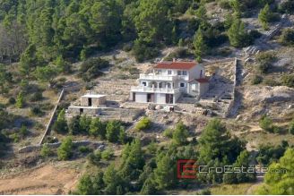010 5238 30 Brac house with open sea view for sale