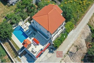 013 2031 76 Kastela House with pool and sea view for sale