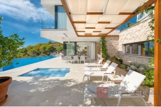 020 5244 30 Hvar villa with sea view for sale