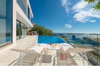 020 5244 30 Hvar villa with sea view for sale