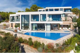 020 5244 30 Hvar villa with sea view for sale