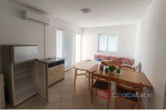 009 2040 42 island ciovo apartment house for sale