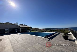 015 2043 65 Rogoznica Villa with sea view for sale