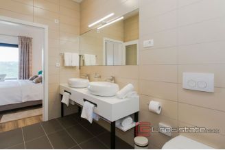 013 2035 82a Marina Luxury villas with sea view for sale