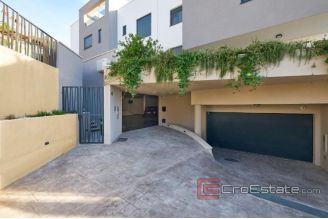015 2043 66 Split area Newly built villa with sea view for sale