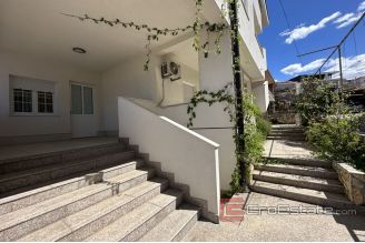 016 2036 67 Rogoznica house for sale