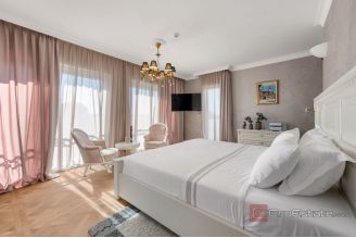 024 2043 67 near sibenik luxury villa with pool by the sea for sale