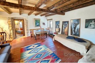 014 1014 22 Porec stone house for sale