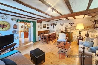 014 1014 22 Porec stone house for sale