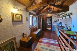 014 1014 22 Porec stone house for sale