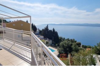 010 2041 53 Omis House with pool and sea view for sale