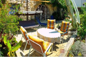 017 2030 50 near Omis house with sea view for sale