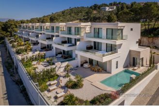 020 2022 361 Trogir villa with swimming pool for sale