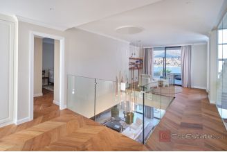 020 2022 361 Trogir villa with swimming pool for sale