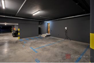 020 2022 361 Trogir villa with swimming pool for sale