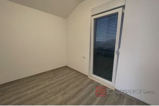 017 2030 51 Split area house with sea view for sale