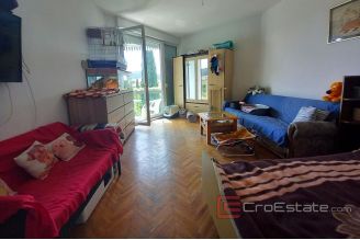 009 2031 77 split center three room apartment for sale