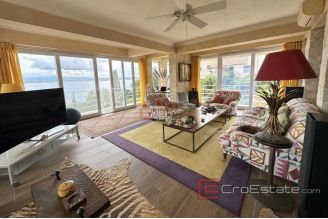 017 2041 54 Ugljan House near the sea for sale