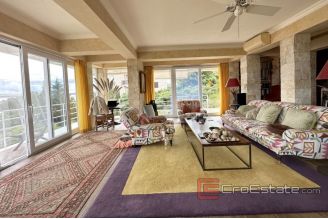 017 2041 54 Ugljan House near the sea for sale
