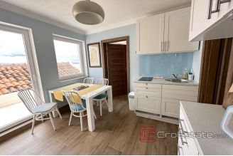 017 2041 54 Ugljan House near the sea for sale