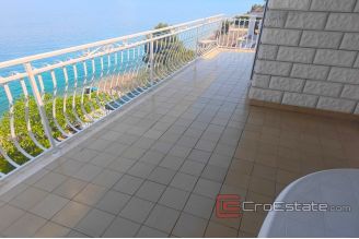 009 2021 339 Ciovo house first row to the sea for sale