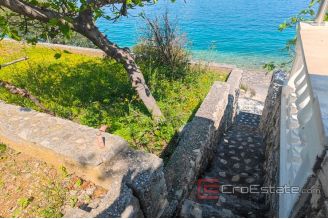 009 2021 339 Ciovo house first row to the sea for sale