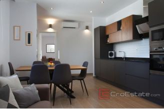 013 2018 225 Ciovo house first row to the sea for sale