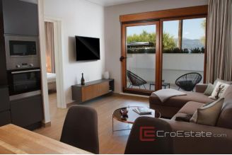 013 2018 225 Ciovo house first row to the sea for sale