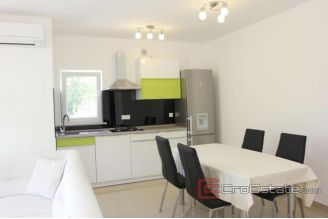 007 2037 41 Brac House with sea view for sale