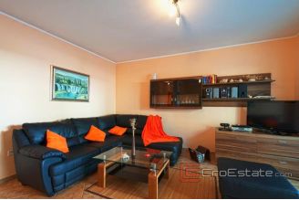 007 2037 41 Brac House with sea view for sale