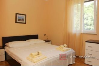 007 2037 41 Brac House with sea view for sale