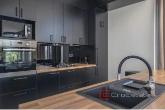 016 5248 30 Ugljan villa near the sea for sale