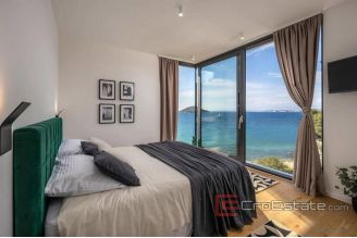 016 5248 30 Ugljan villa near the sea for sale