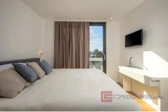 016 5248 30 Ugljan villa near the sea for sale