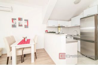 012 5250 30 Dubrovnik stone house in center for sale