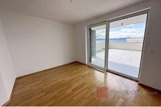 007 2043 68 Penthouse in the second row to the sea for salet