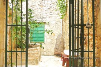 013 2031 79 Hvar Mediterranean stone house for sale
