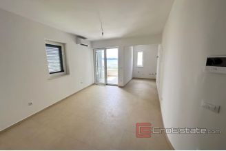 008 2043 69 Zadar spacious penthouse for sale