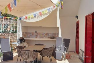 009 2035 88 near trogir two sea view houses for sale