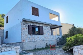 014 5257 30 Zirje house first row to the sea for sale